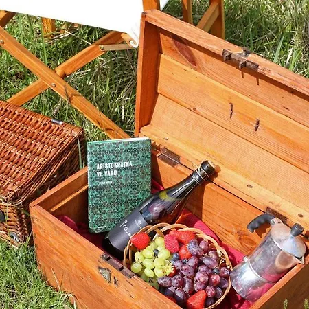 Luxussátor U Hrabete Kinskeho S Nadechem Safari Kněžičky
